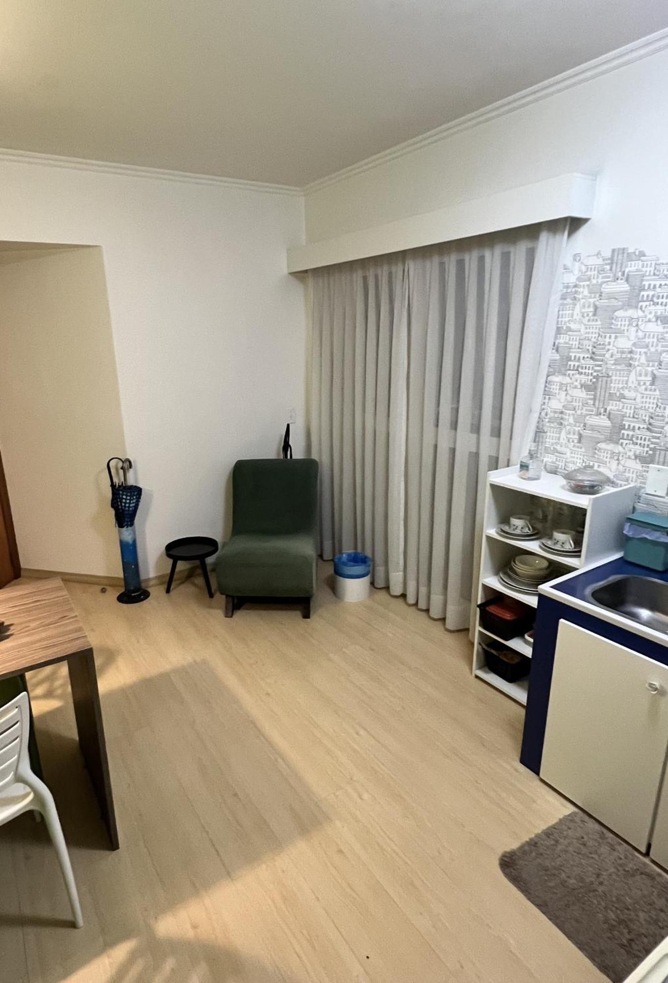 - Andar Alto Apartamento
