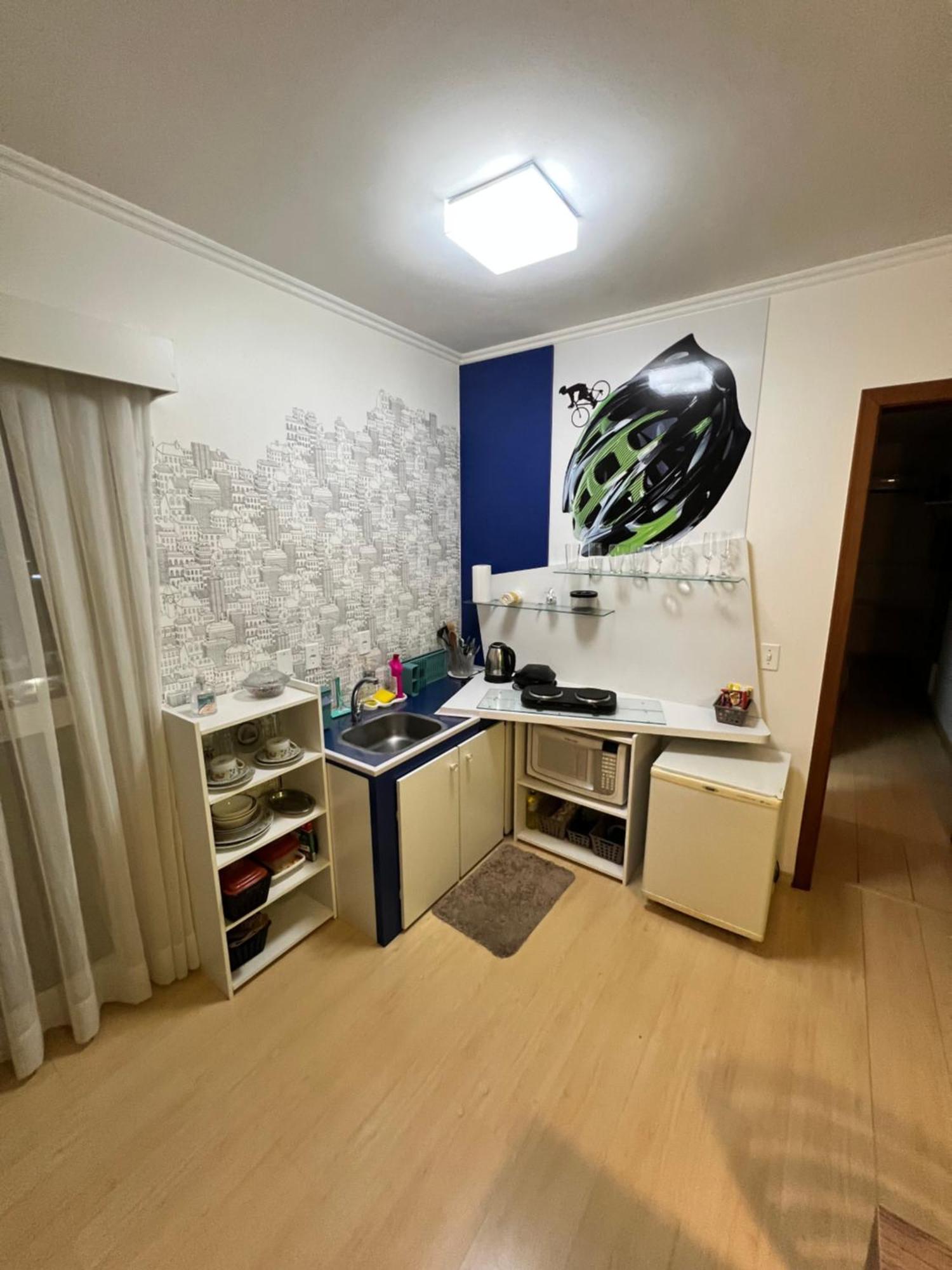 - Andar Alto Apartamento