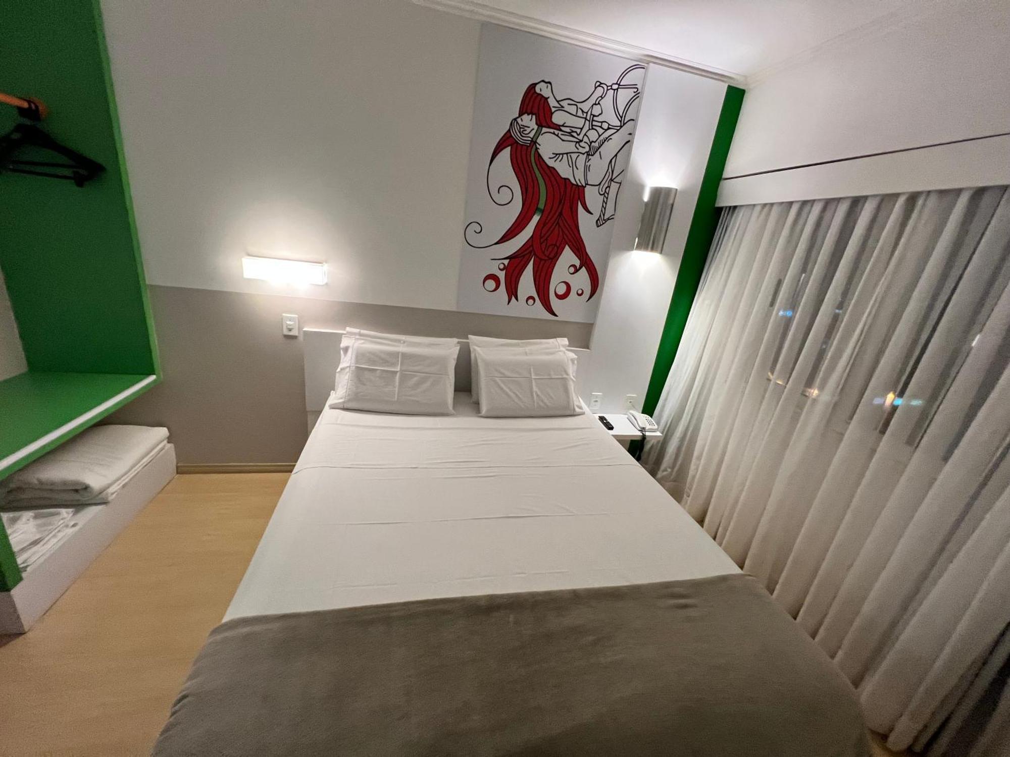 - Andar Alto Apartment